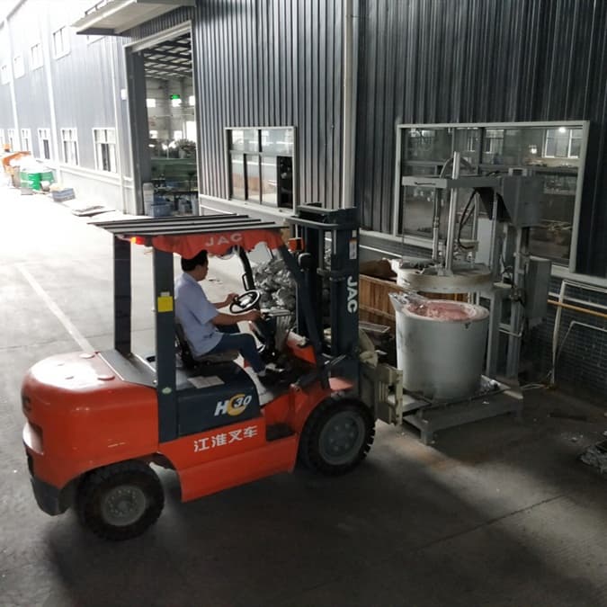 molten aluminium for die casting